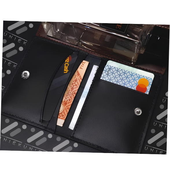 Premium Textured Leather Card Holder Wallet – Sleek Minimalist Design